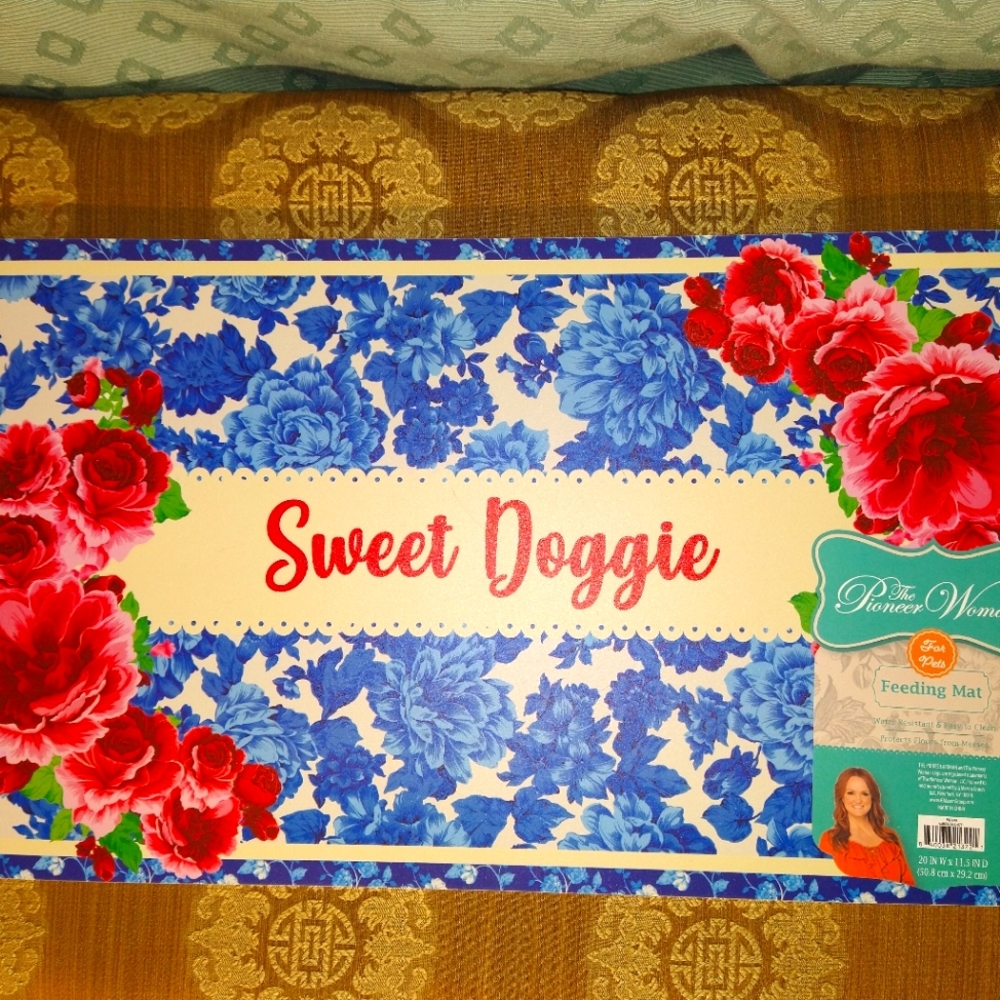Sweet Doggie Pioneer Woman Pet Feeding Mat